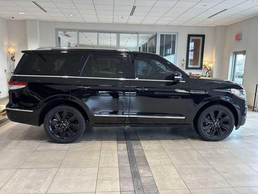 2022 Lincoln Navigator Reserve