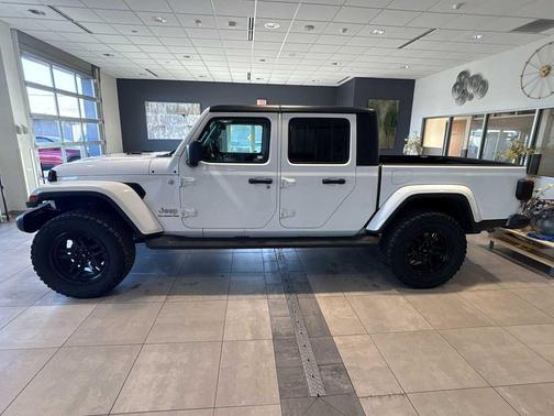 2020 Jeep Gladiator Overland