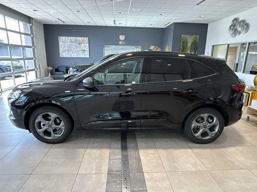 AGATE BLACK METALLIC 2024 Ford Escape ST-Line