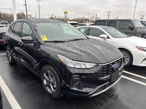 AGATE BLACK METALLIC 2024 Ford Escape ST-Line