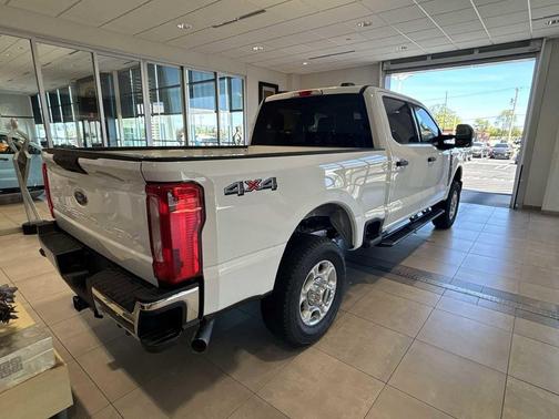 OXFORD WHITE 2026 Ford F-250 XLT