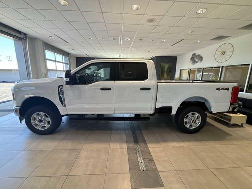 OXFORD WHITE 2026 Ford F-250 XLT