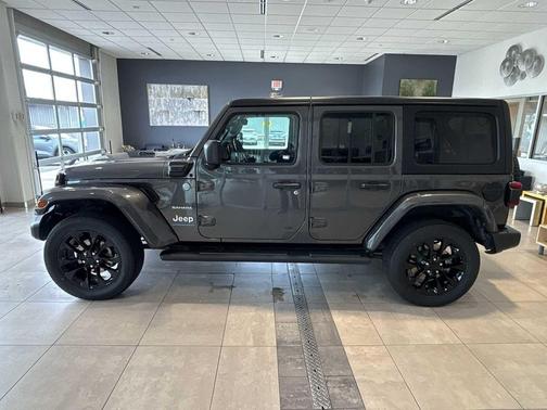 Granite Crystal Metallic Clearcoat 2023 Jeep Wrangler 4xe Sahara