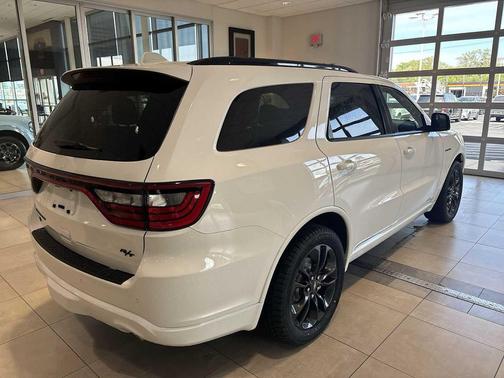 White Knuckle 2022 Dodge Durango R/T