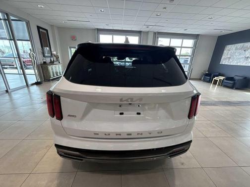 2022 Kia Sorento SX