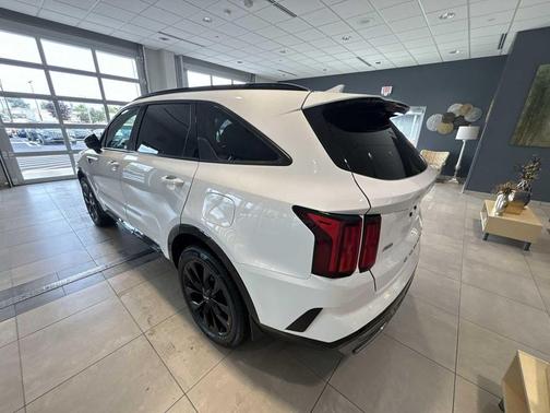 2022 Kia Sorento SX