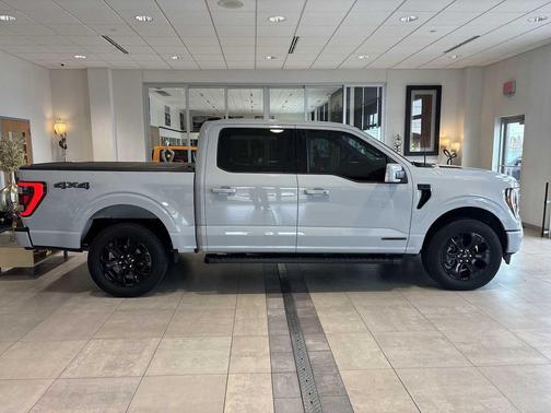 AVALANCHE 2023 Ford F-150 Lariat