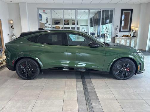 ERUPTION GREEN METALLIC 2026 Ford Mustang Mach-E GT