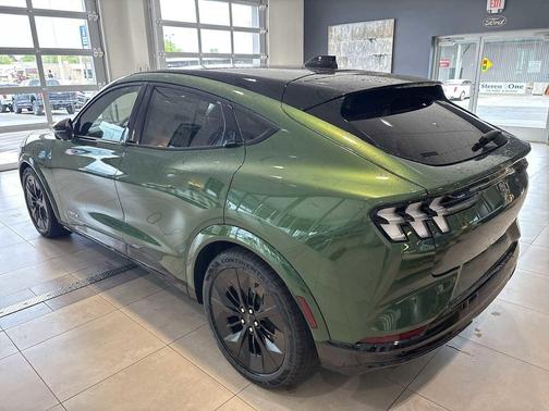 ERUPTION GREEN METALLIC 2026 Ford Mustang Mach-E GT