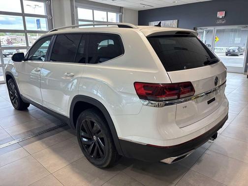 WHITE 2022 Volkswagen Atlas 3.6L SEL