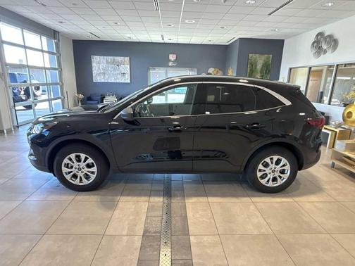 AGATE BLACK METALLIC 2024 Ford Escape Active
