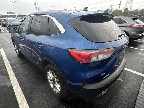 ATLAS BLUE METALLIC 2022 Ford Escape SE