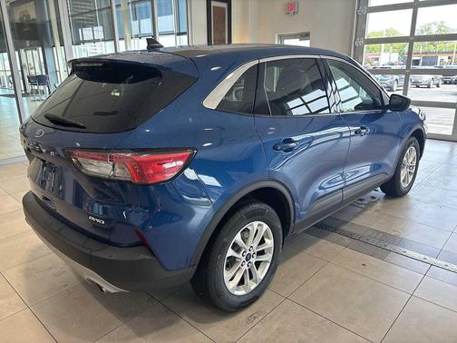 ATLAS BLUE METALLIC 2022 Ford Escape SE