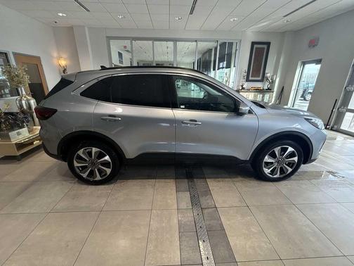 2024 Ford Escape Platinum