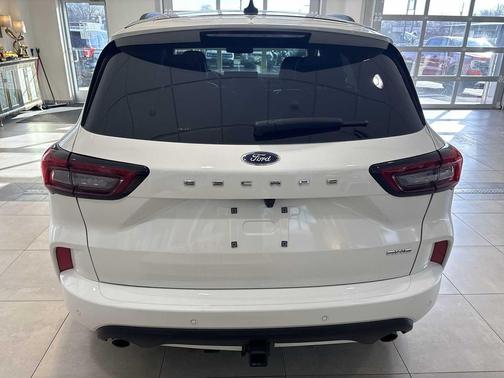 2023 Ford Escape ST-Line Elite