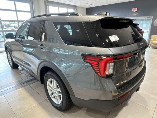 CARBONIZED GRAY METALLIC 2026 Ford Explorer Active