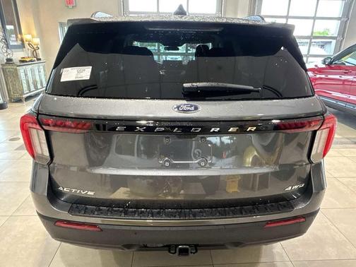 CARBONIZED GRAY METALLIC 2026 Ford Explorer Active
