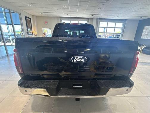 Agate Black Metallic 2026 Ford F-150 Lariat