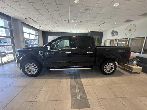 Agate Black Metallic 2026 Ford F-150 Lariat