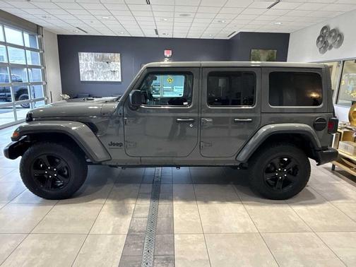2023 Jeep Wrangler 4-Door Sahara Altitude