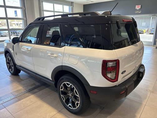 OXFORD WHITE 2025 Ford Bronco Sport Outer Banks