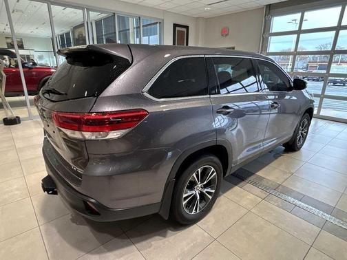 2019 Toyota Highlander LE Plus