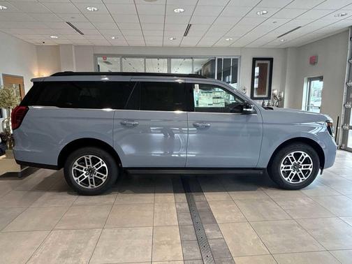 2025 Ford Expedition Max Active 4x4