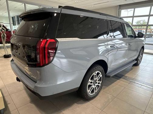 2025 Ford Expedition Max Active 4x4