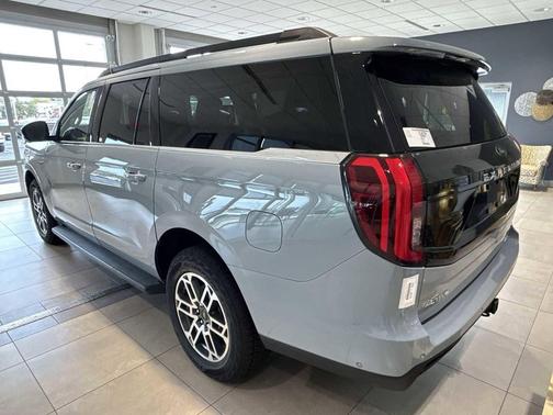 2025 Ford Expedition Max Active 4x4