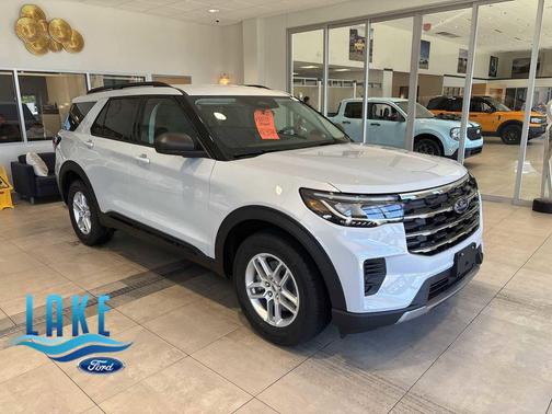 SPACE WHITE METALLIC 2026 Ford Explorer Active