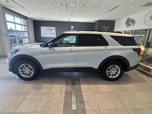 SPACE WHITE METALLIC 2026 Ford Explorer Active