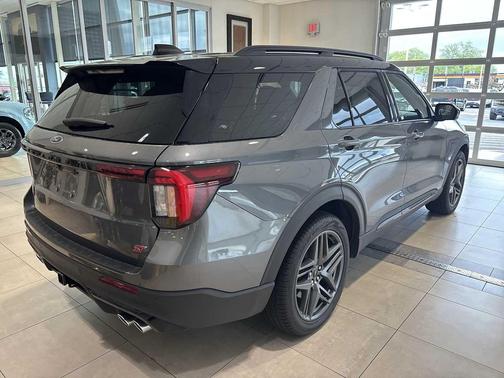 CARBONIZED GRAY METALLIC 2025 Ford Explorer ST