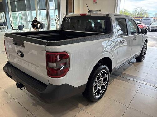 Space White Metallic 2026 Ford Maverick Lariat