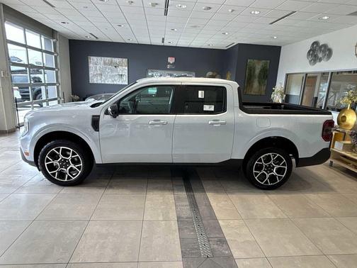 Space White Metallic 2026 Ford Maverick Lariat