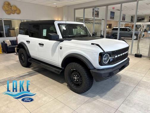 Oxford White 2026 Ford Bronco Big Bend