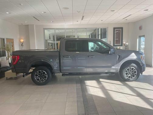 CARBONIZED GREY METALLIC 2021 Ford F-150 XLT