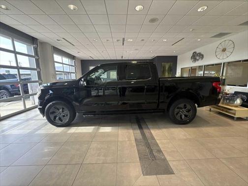 2025 Ford F-150 Lightning LARIAT