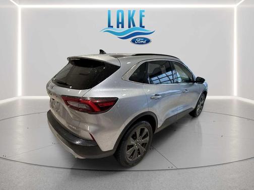 ICONIC SILVER METALLIC 2024 Ford Escape Platinum