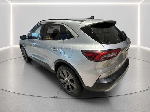 ICONIC SILVER METALLIC 2024 Ford Escape Platinum