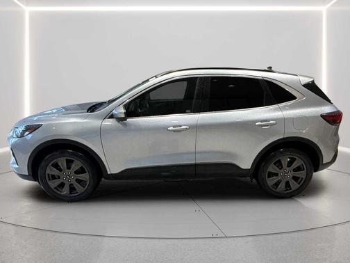 ICONIC SILVER METALLIC 2024 Ford Escape Platinum