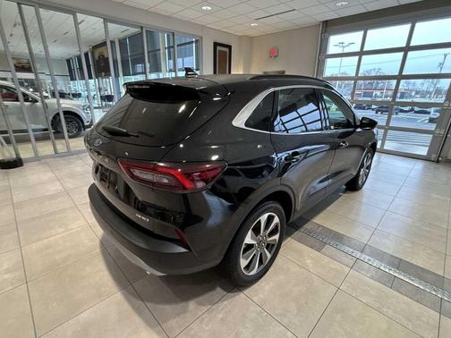 2025 Ford Escape Platinum