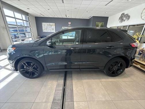 2022 Ford Edge ST