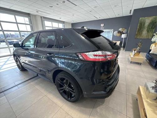 2022 Ford Edge ST