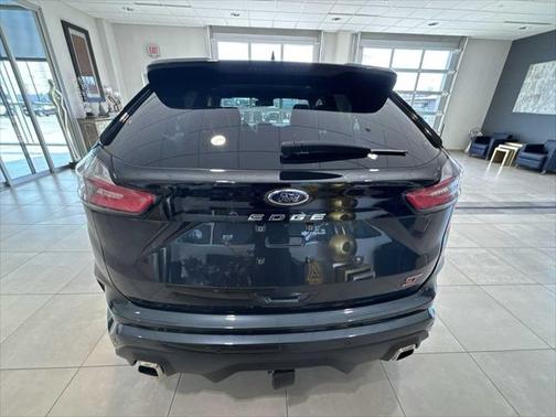2022 Ford Edge ST