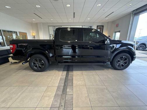 AGATE BLACK METALLIC 2021 Ford F-150 Lariat