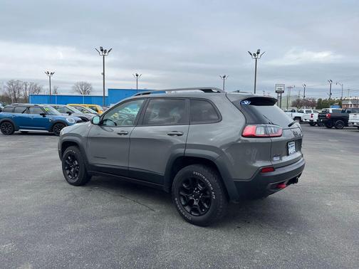 Sting-Gray Clearcoat 2019 Jeep Cherokee Trailhawk Elite