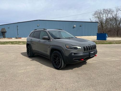Sting-Gray Clearcoat 2019 Jeep Cherokee Trailhawk Elite