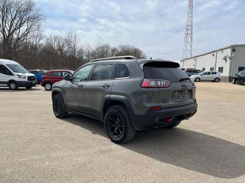 Sting-Gray Clearcoat 2019 Jeep Cherokee Trailhawk Elite