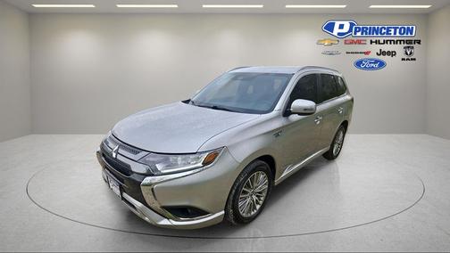 Silver 2022 Mitsubishi Outlander PHEV