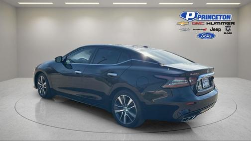 Black 2019 Nissan Maxima